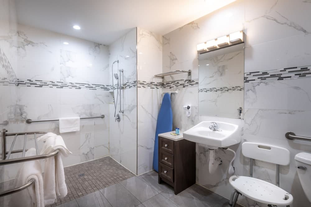 Hotel H-Wood — 4