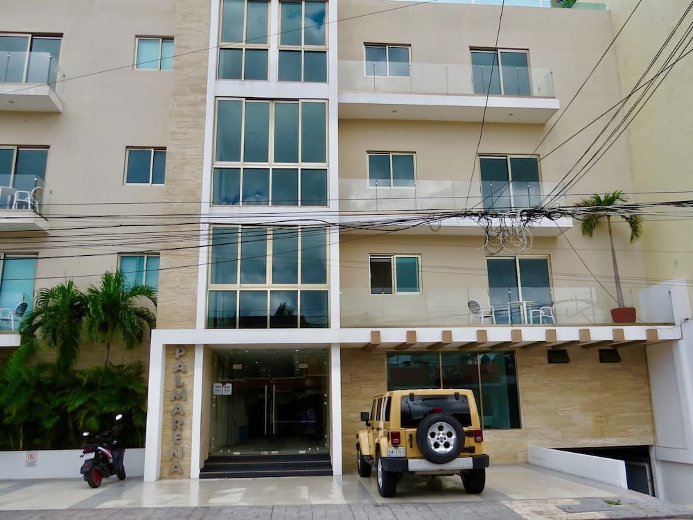Palmarena Rooms and Residences - Long Stay Comfort with Parking, Sauna, Gym and Pool (Steps from 5th Avenue) — 25