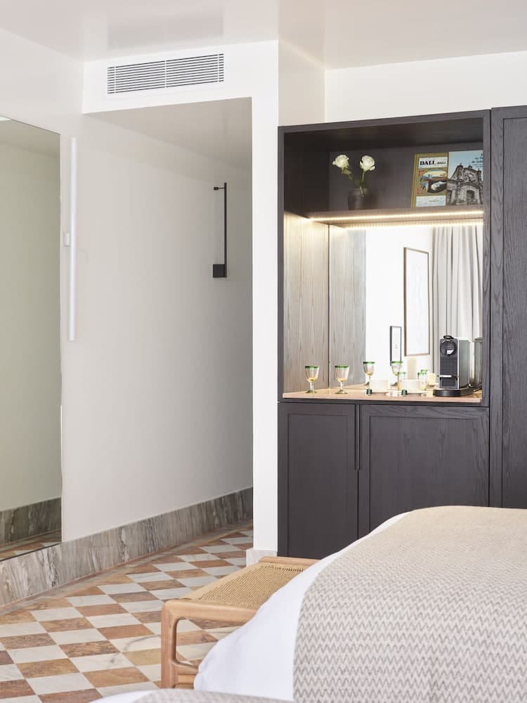 Hotel Dama — 25