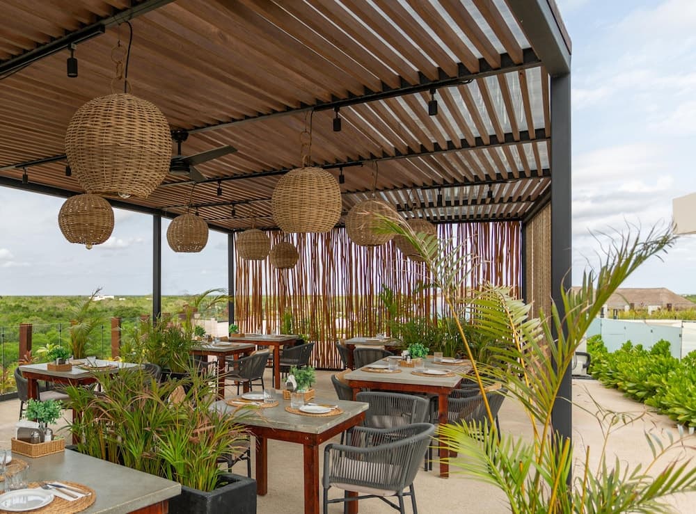 Mistiq Gardens — 24