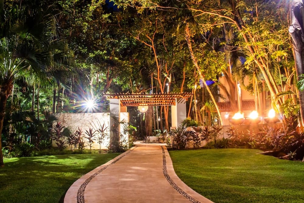Mahekal Beach Front Resort & Spa — 4