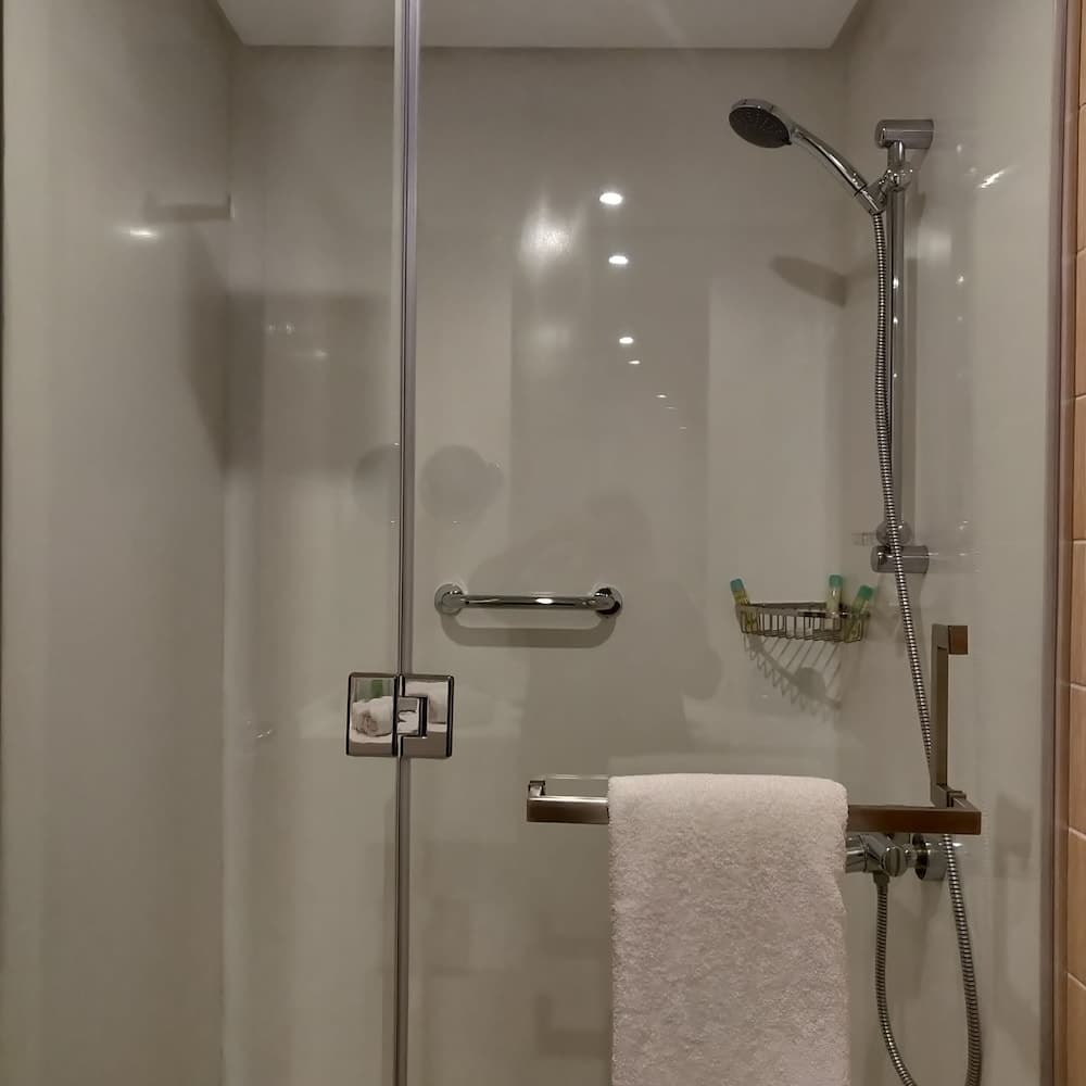 Ramada Hotel and Suites by Wyndham Dubai JBR — 27