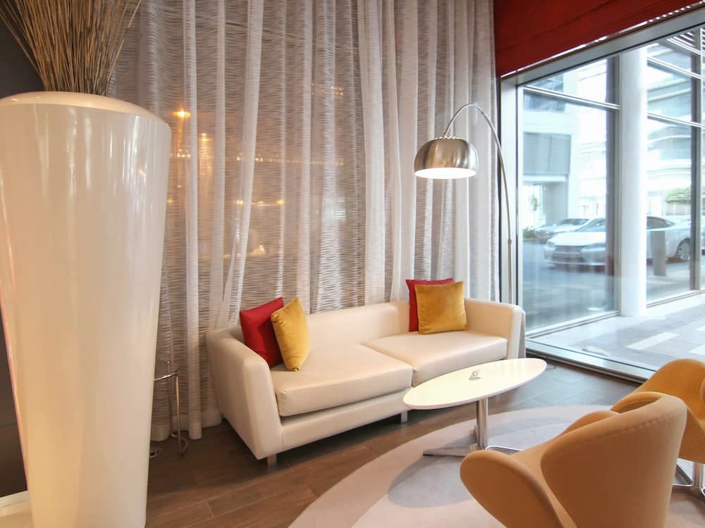 Hotel ibis One Central — 30