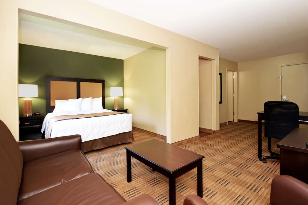 Extended Stay America Suites Ft Lauderdale Cyp Crk NW 6th Wy — 11