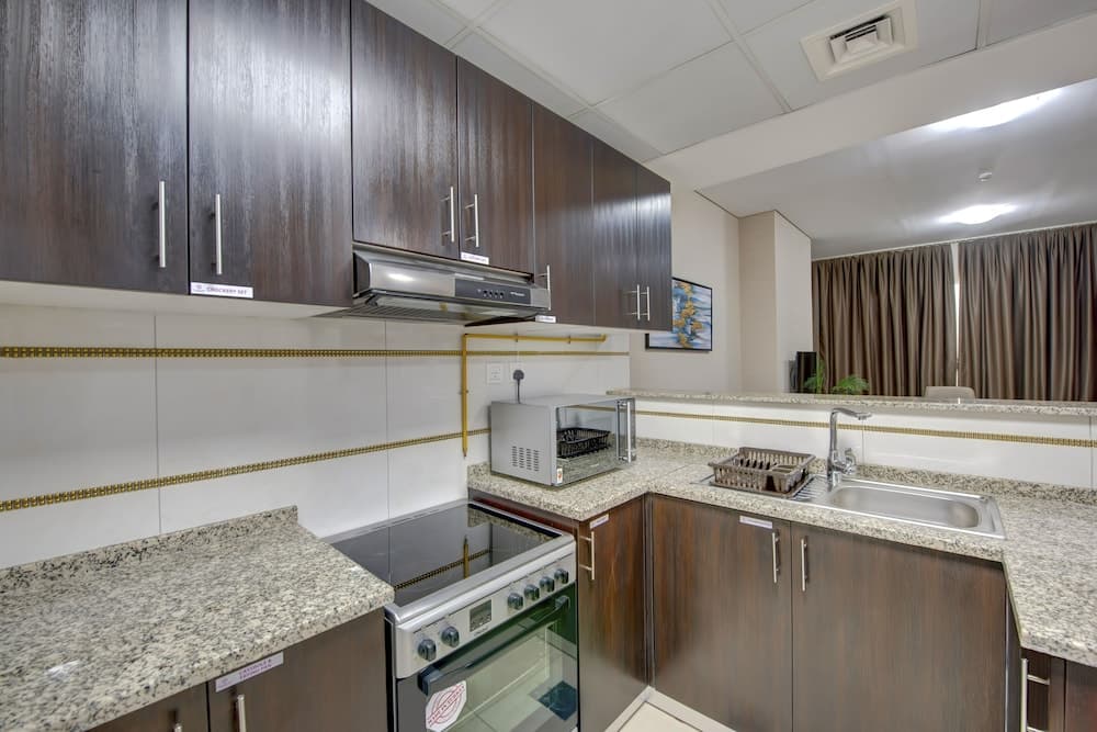Royal Regency Suiten — 2
