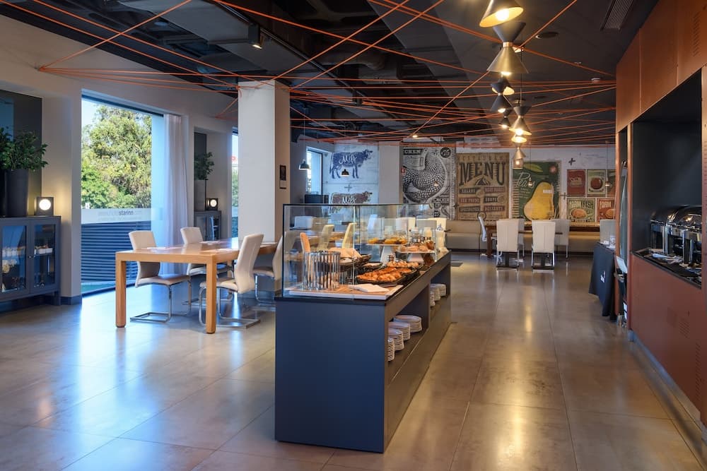 Hotel Star Inn Lisbon Aeroporto — 3