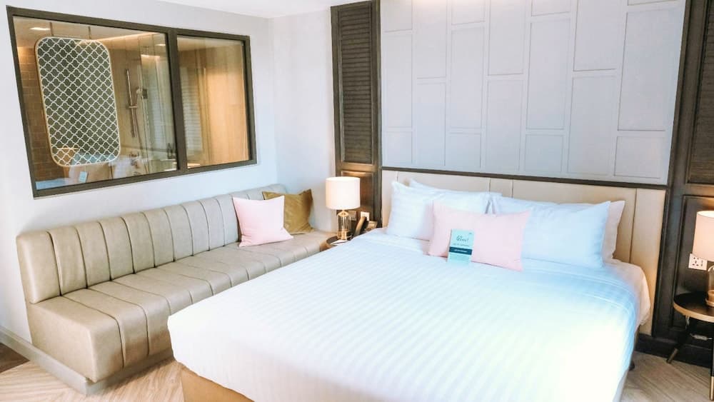 The Quarter Ploenchit by UHG — 18