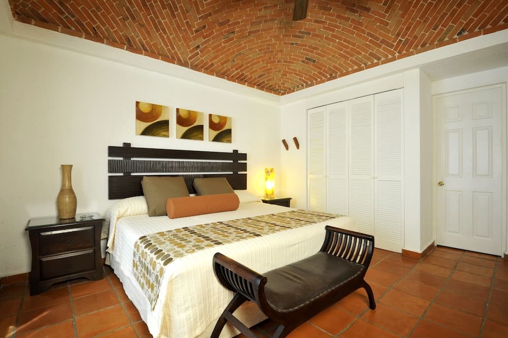 Las Palmas Condominio — 6