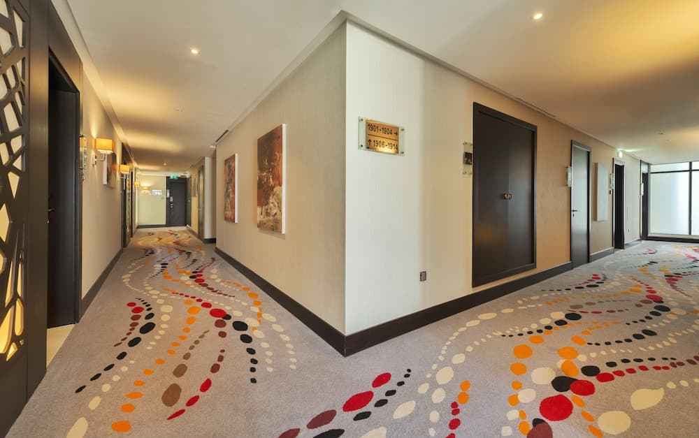 Canal Central Hotel — 2