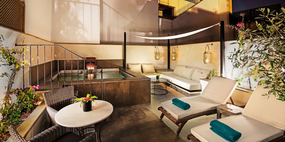 Boutique-Hotel Corral del Rey by ALUZ Collection — 2