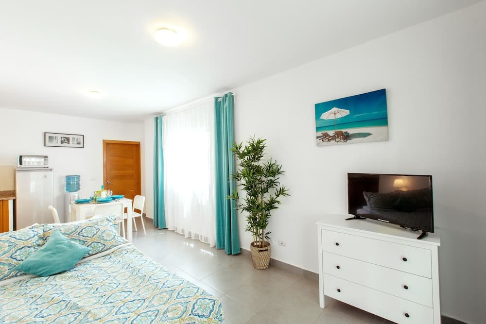 Hotel Tropicana Suiten Deluxe Beach Club & Pool — 15