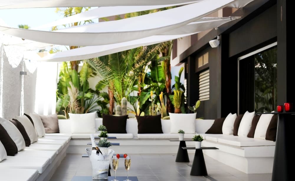 AxelBeach Ibiza Spa & Beach Club - Sólo Adultos — 26