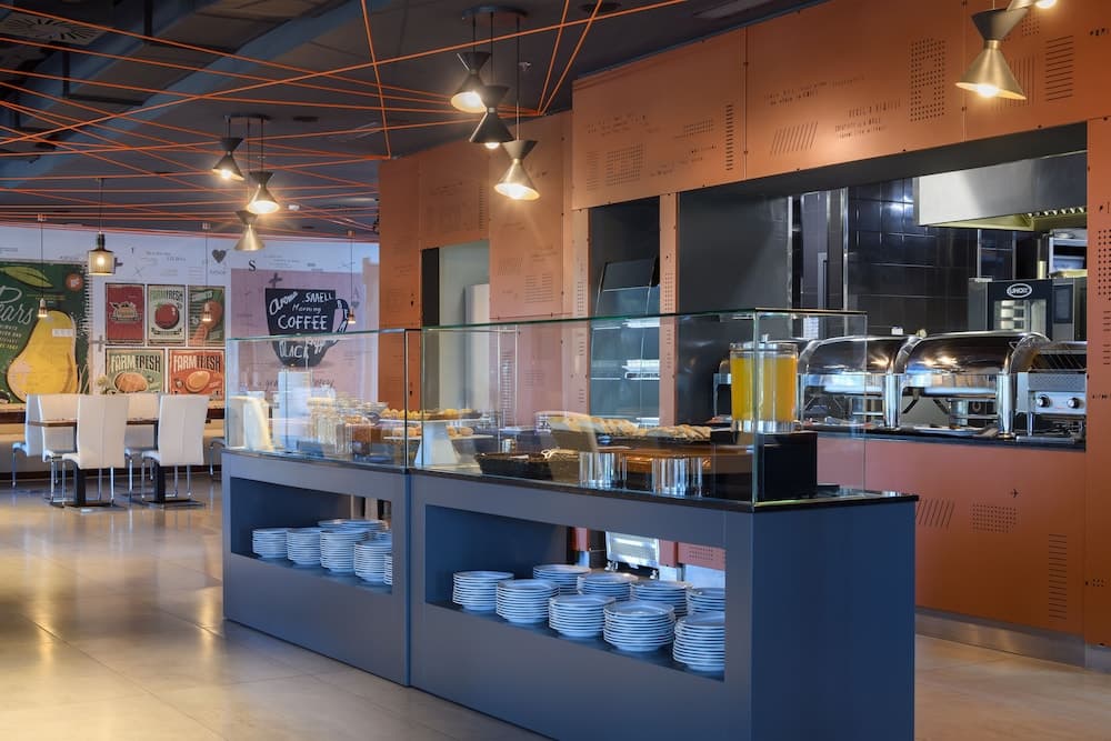 Hotel Star Inn Lisbon Aeroporto — 22