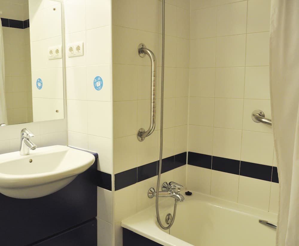 Travelodge Madrid Torrelaguna — 16