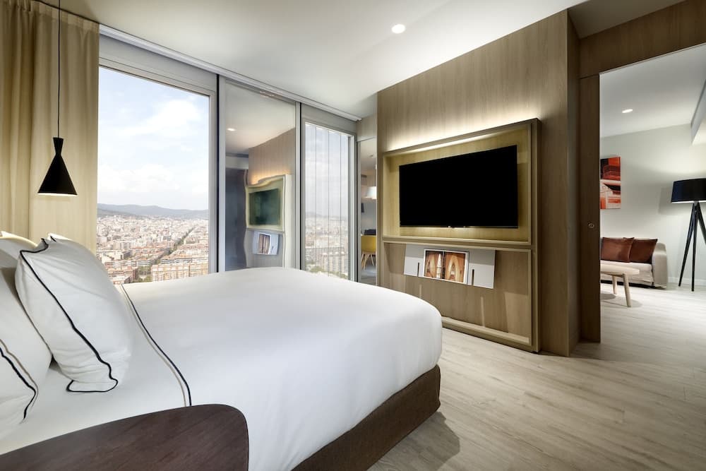 Melia Barcelona Sky — 2