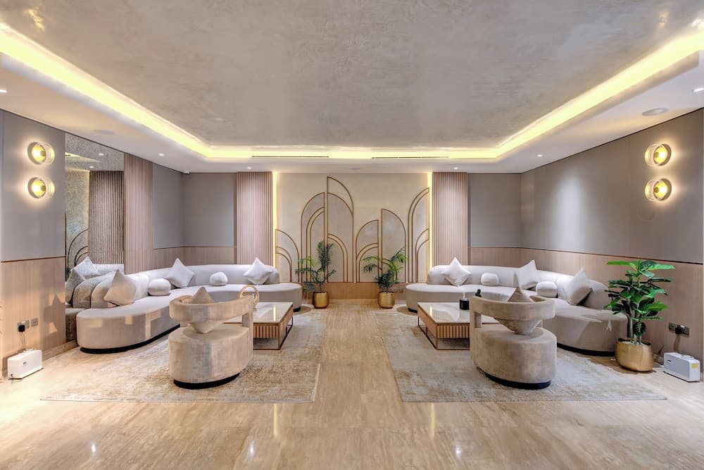Royal Regency Suiten — 8