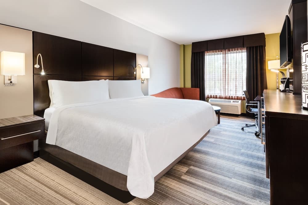 Holiday Inn Express Ft. Lauderdale Cruise-Airport by IHG — 11