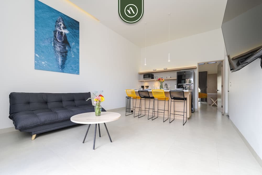 Tower 605 by Naya Homes — 23