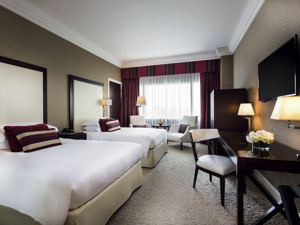 Mövenpick Grand Al Bustan Dubai — 14