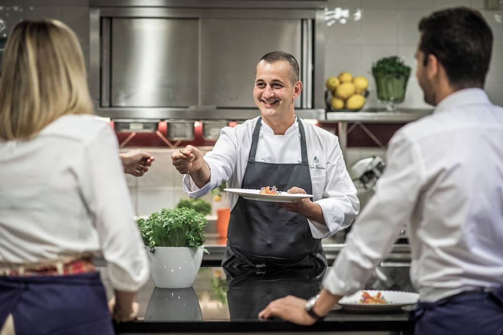 Four Seasons Hotel George V — 30