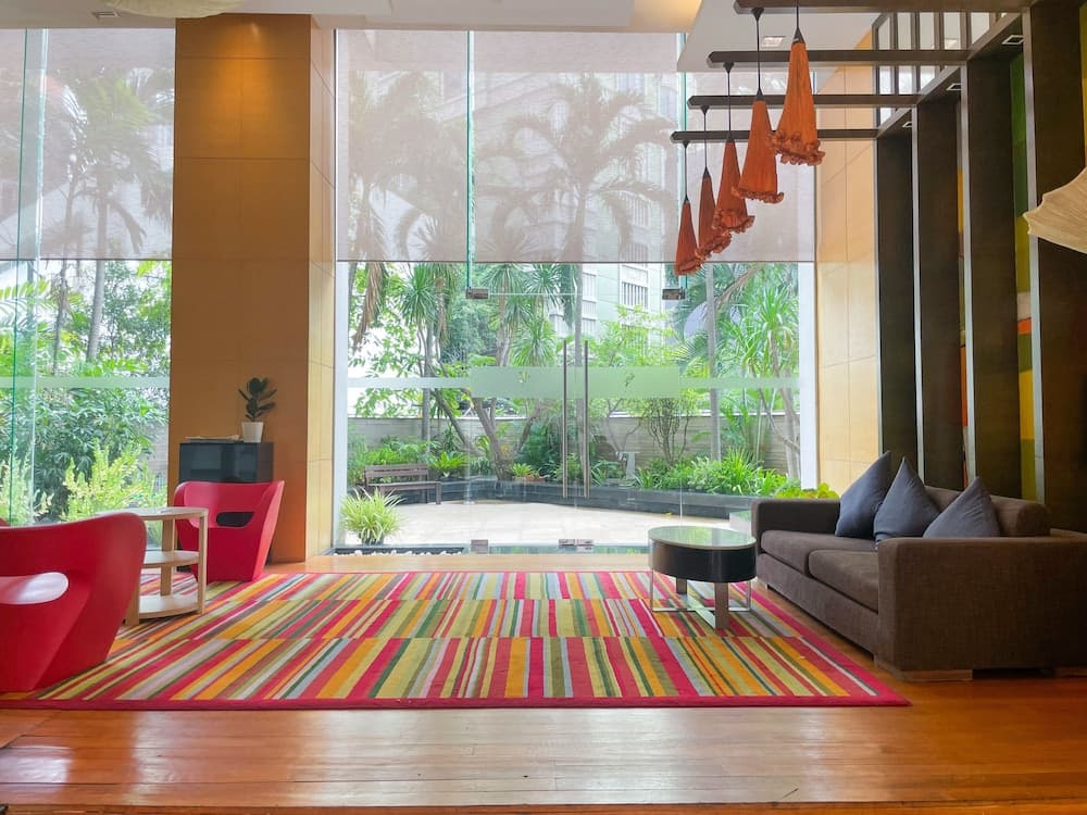 Urbana Langsuan Hotel — 6
