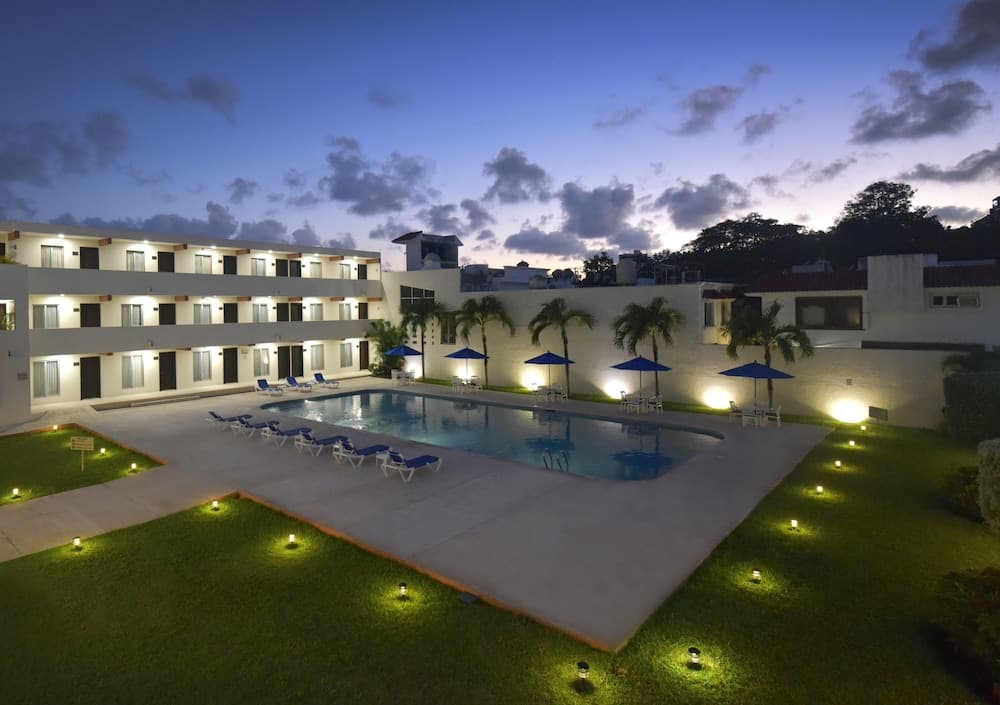 Hotel Bonampak — 16