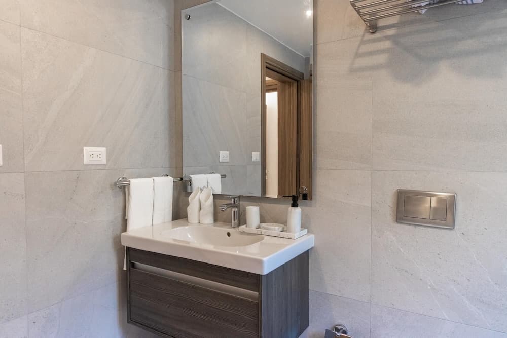 Stylish 3-bedroom Apartment Near the Bavaro Beach — 7