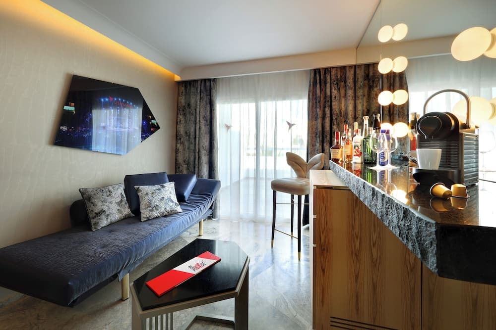 Ushuaïa Ibiza Beach Hotel - Solo Adultos - Entrada al Club Incluida — 3