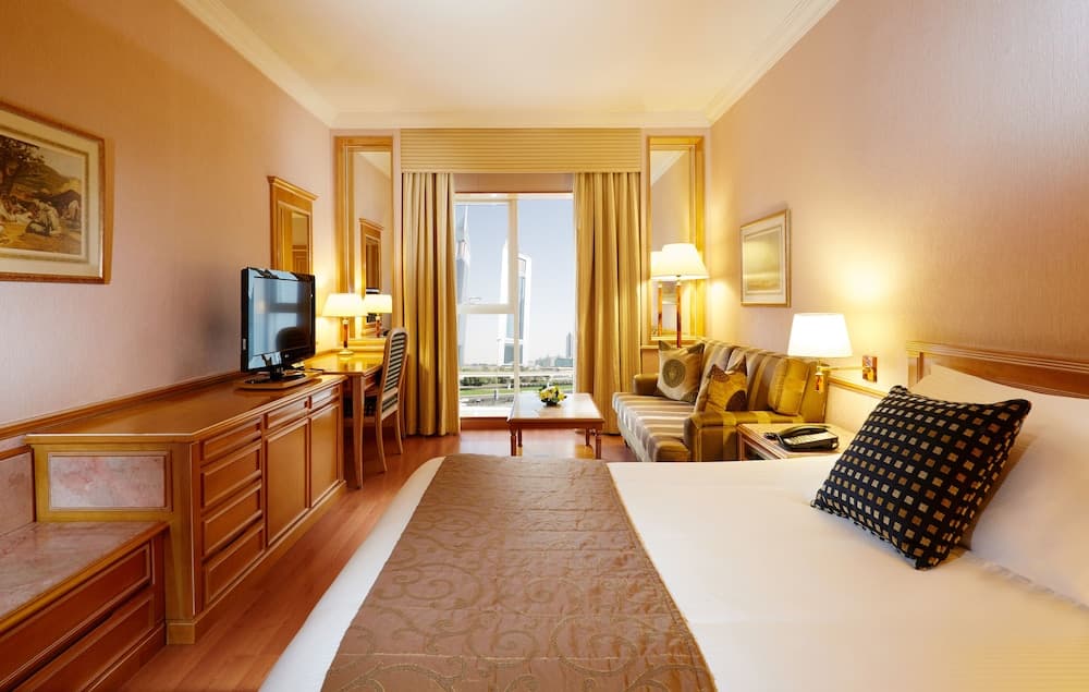 Millennium Plaza Downtown Hotel — 4