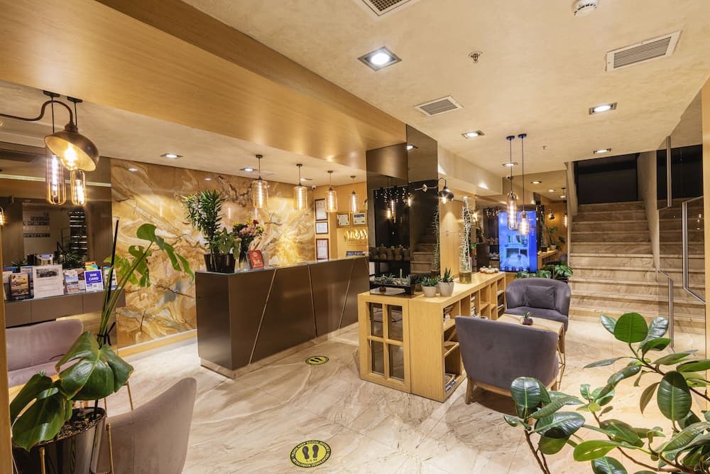 Ayramin Deluxe Hotel — 3