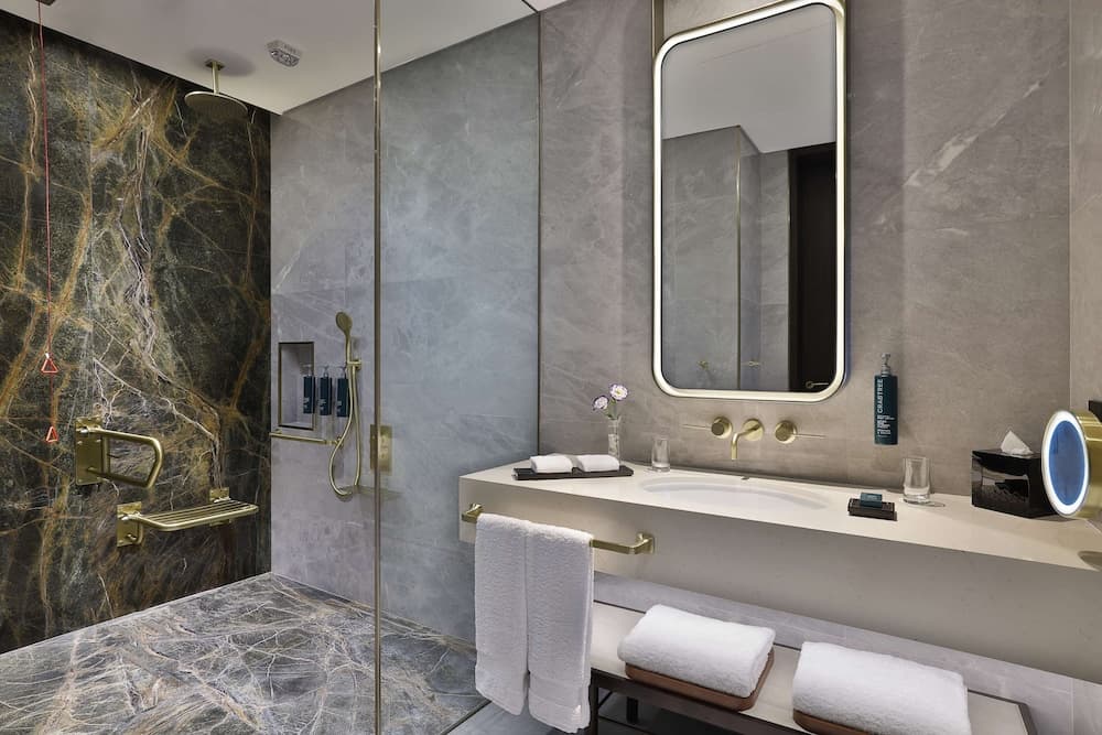 Embassy Suites By Hilton Dubai Business Bay — 20