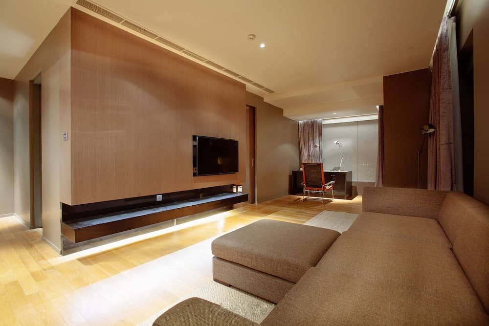 Mode Sathorn Hotel — 10
