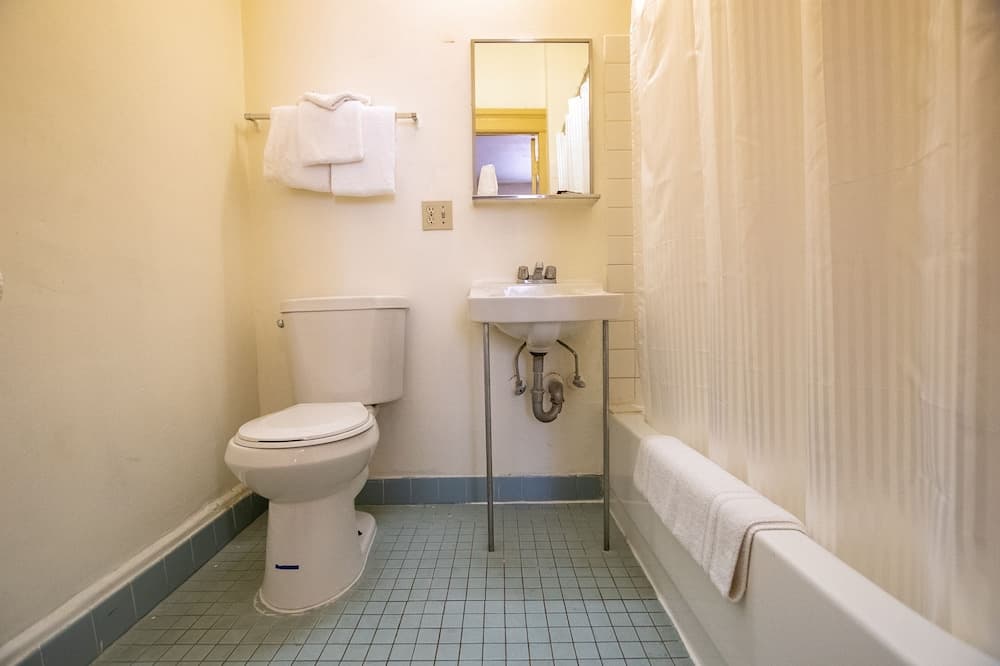 Stillwell Hotel — 11