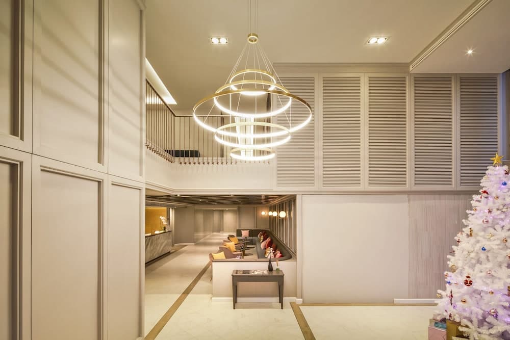 The Quarter Ploenchit by UHG — 6