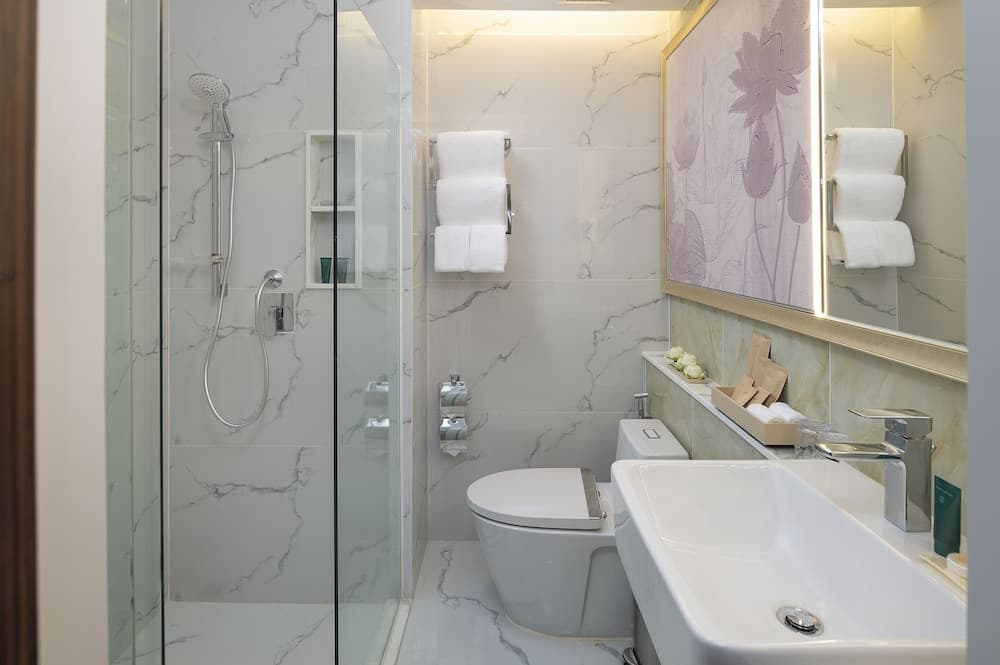 Aira Hotel Bangkok — 17