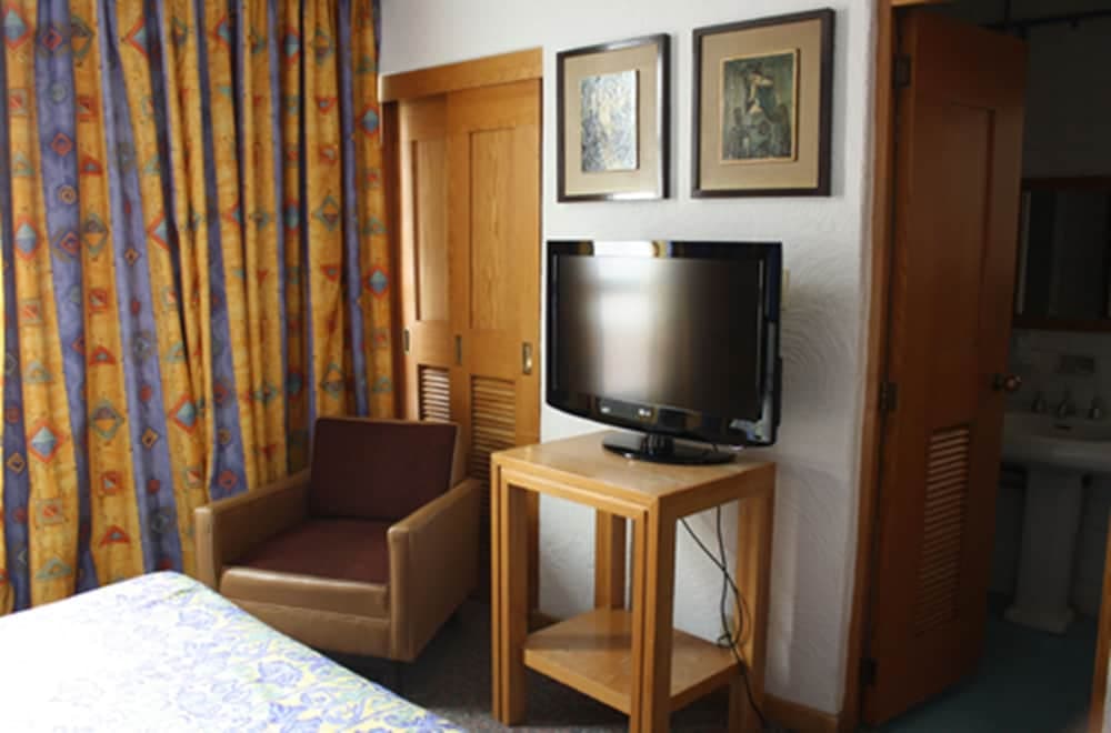 Hotel New York — 18