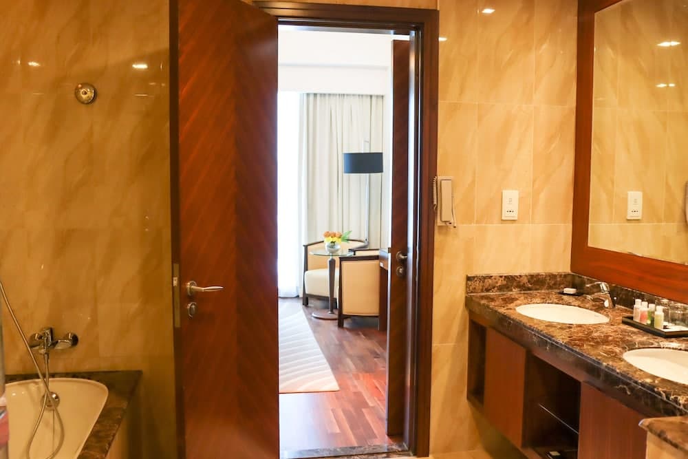La Suite Dubai Hotel & Apartments — 23