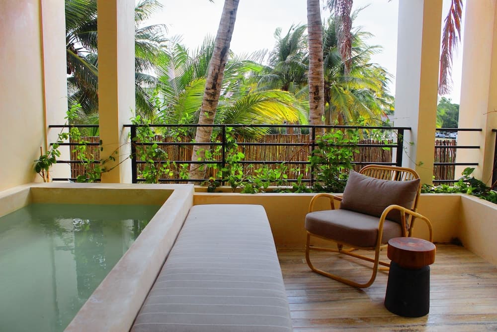 BESPOKE, Member of Small Luxury Hotels — 30