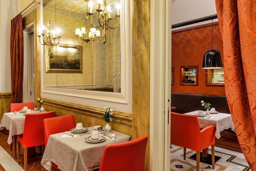 Albergo Del Senato — 18
