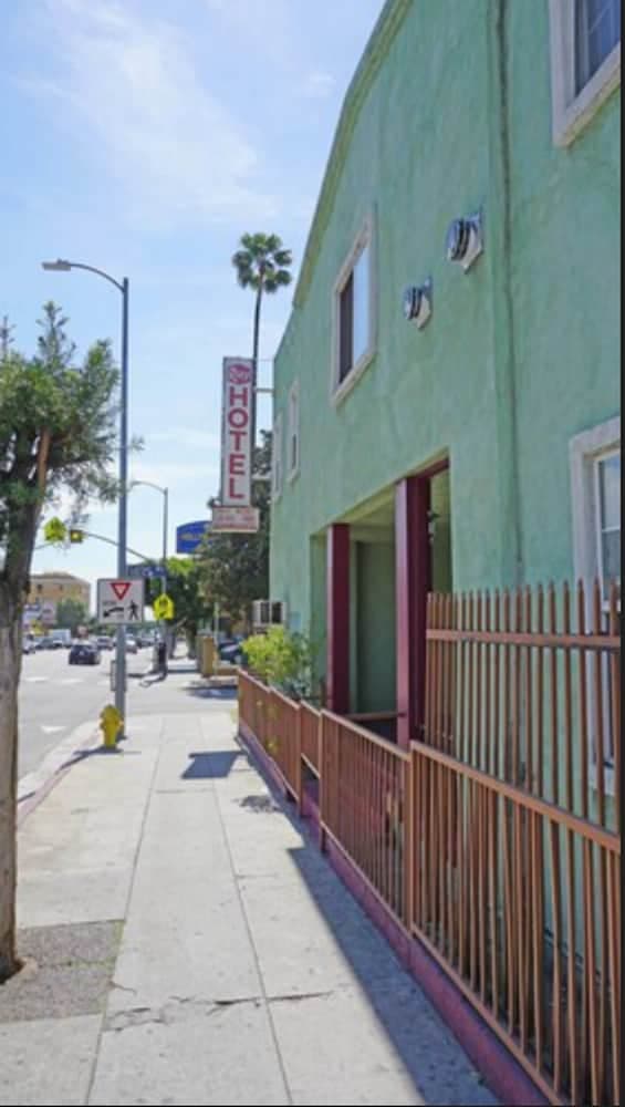Hollywood Roxy Hotel — 9