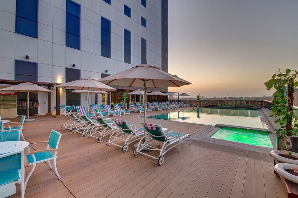 Premier Inn Dubai Ibn Battuta Mall — 25