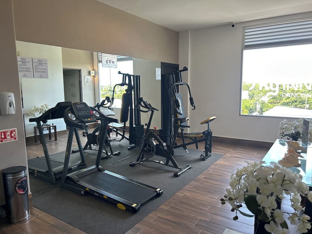 Sky Inn Cancún — 28