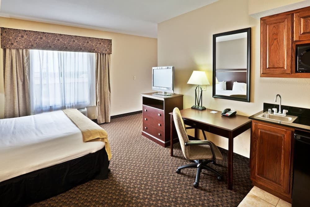 Holiday Inn Express & Suites Miami, ein IHG Hotel — 9