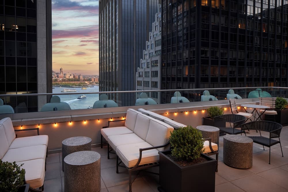 The Wall Street Hotel — 20