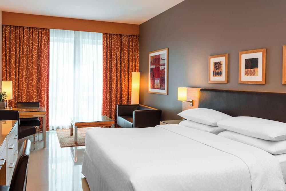 Four Points by Sheraton Bur Dubai — 21