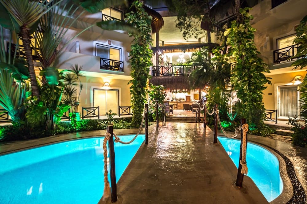 Riviera del Sol — 1