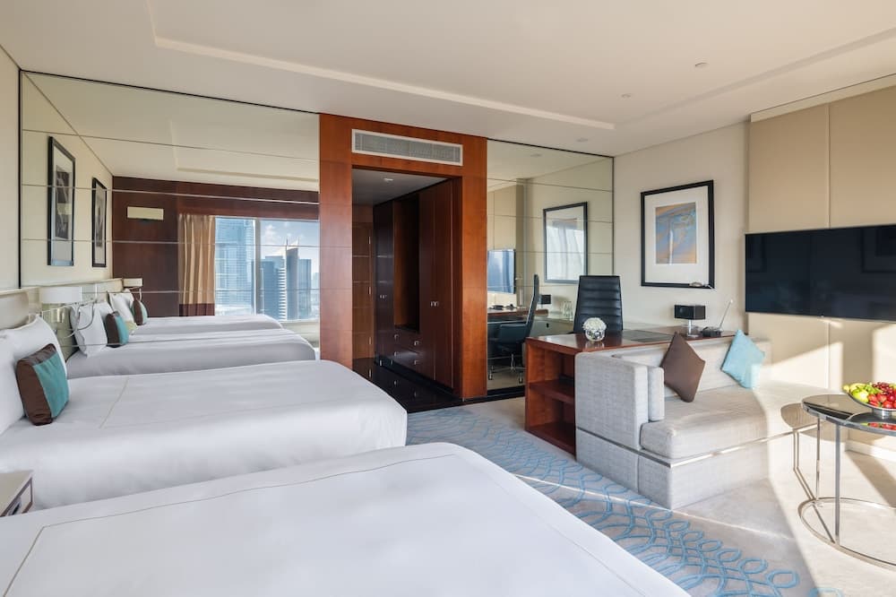 Jumeirah Emirates Towers Dubai — 16