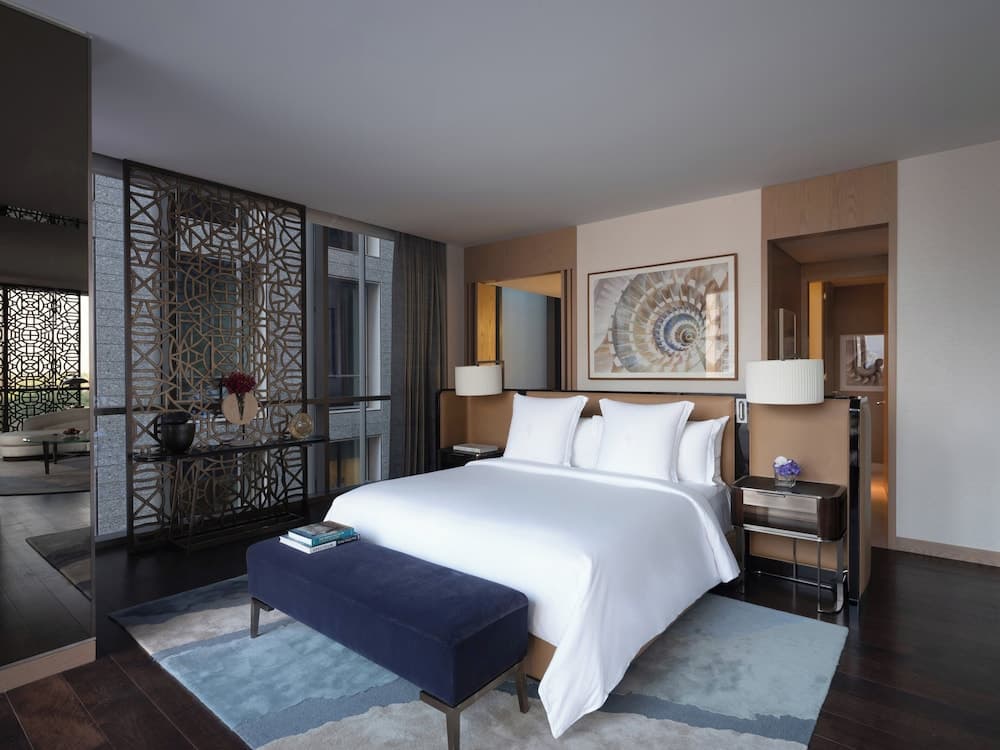 Four Seasons Hotel Dubai International Financial Centre — 24