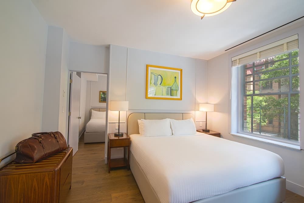 Hotel Belleclaire — 16