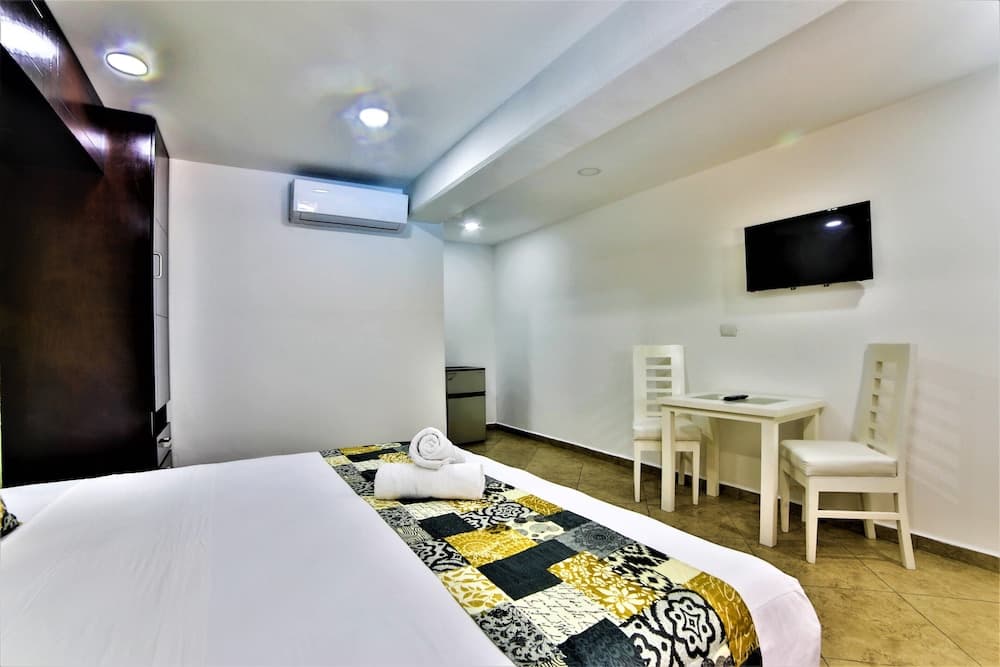 Hotel Colonial Playa del Carmen — 21